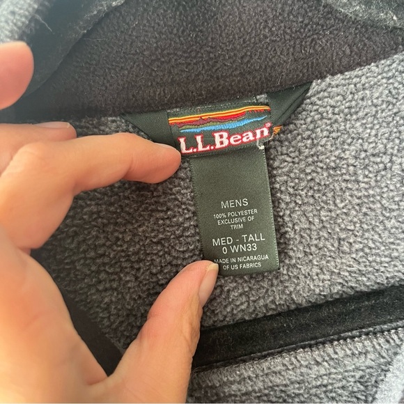 L.L. Bean fleece vest - Picture 4 of 4